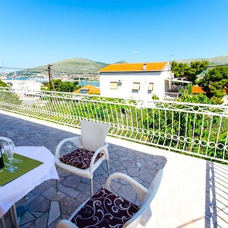 Apartments Ivana Trogir Ngoại thất bức ảnh