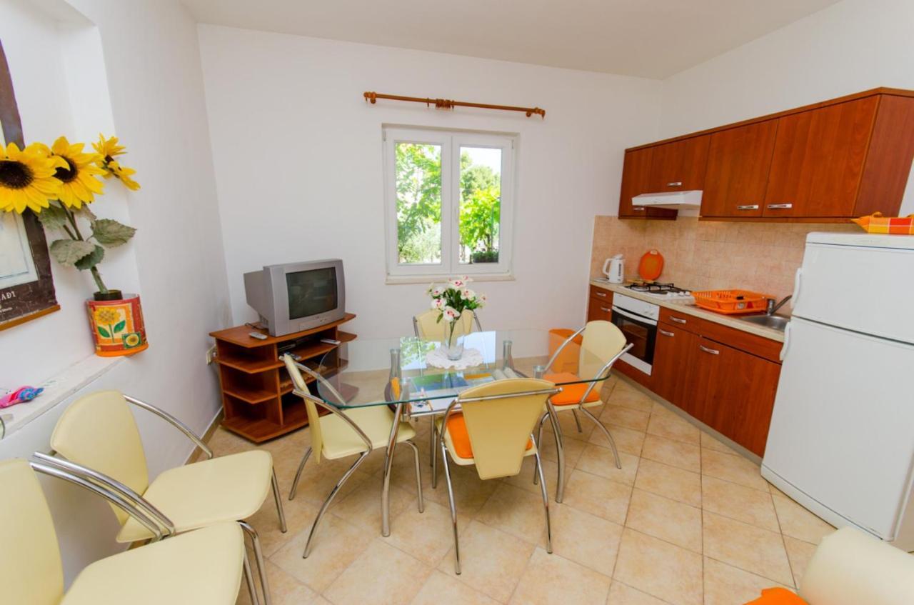 Apartments Ivana Trogir Ngoại thất bức ảnh