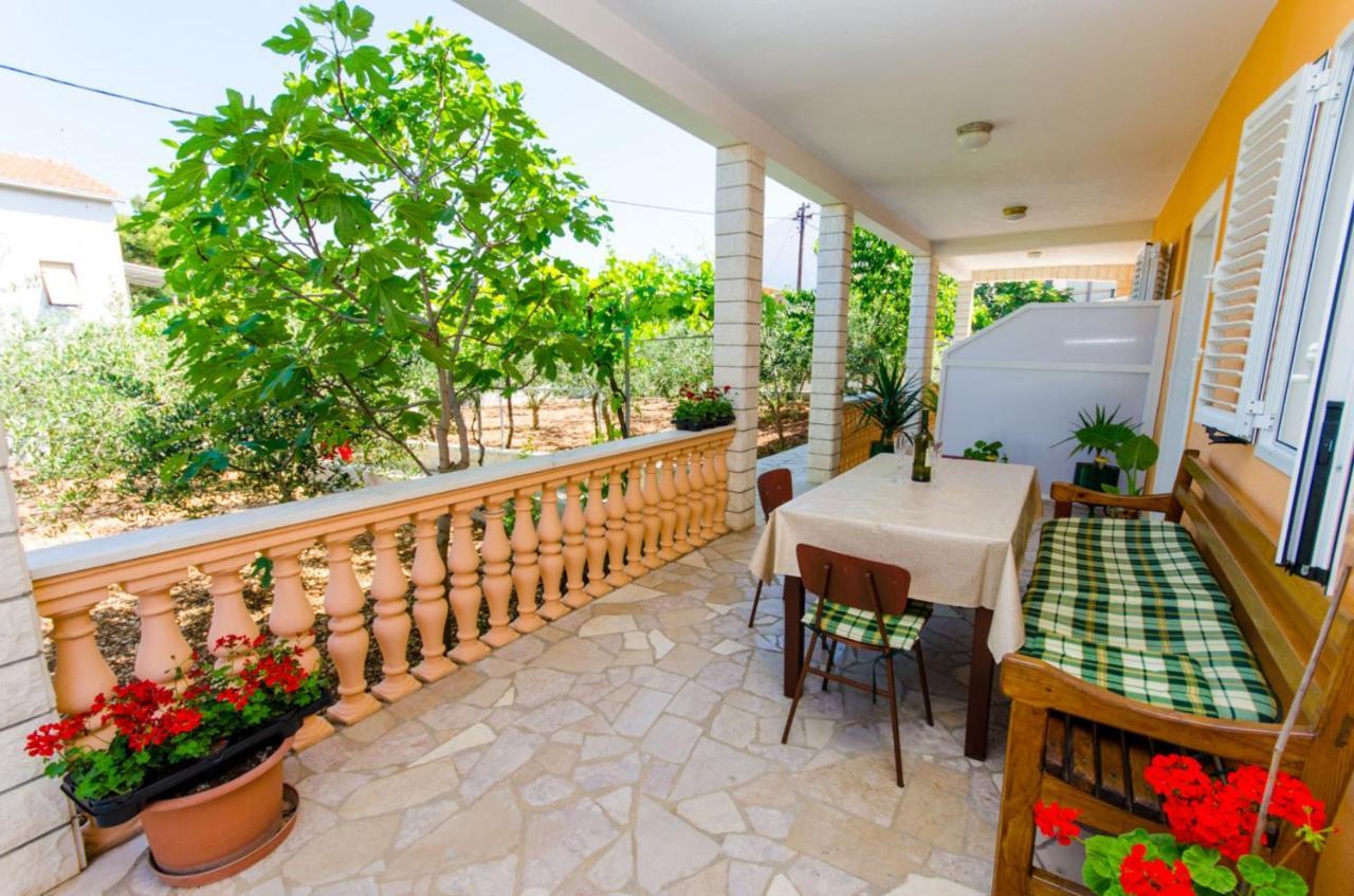 Apartments Ivana Trogir Ngoại thất bức ảnh